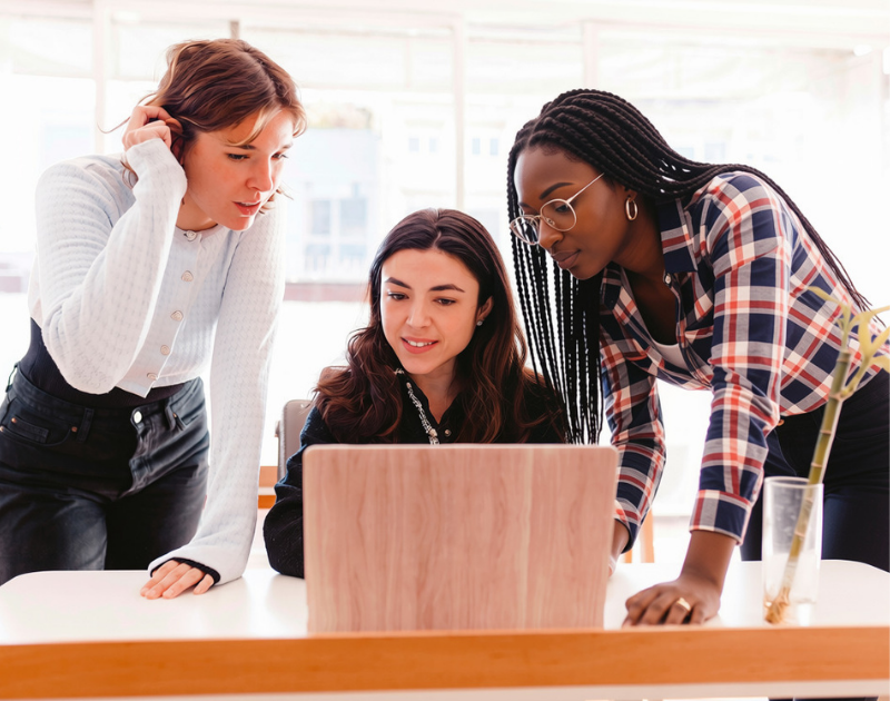 Bootcamp en Análisis de Datos para mujeres en Barcelona Bootcamp en Análisis de Datos para mujeres en Barcelona